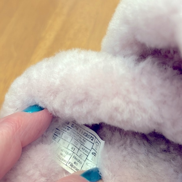 UGG Scuffita Pink fluffy shearling slipper 10 - Picture 7 of 9